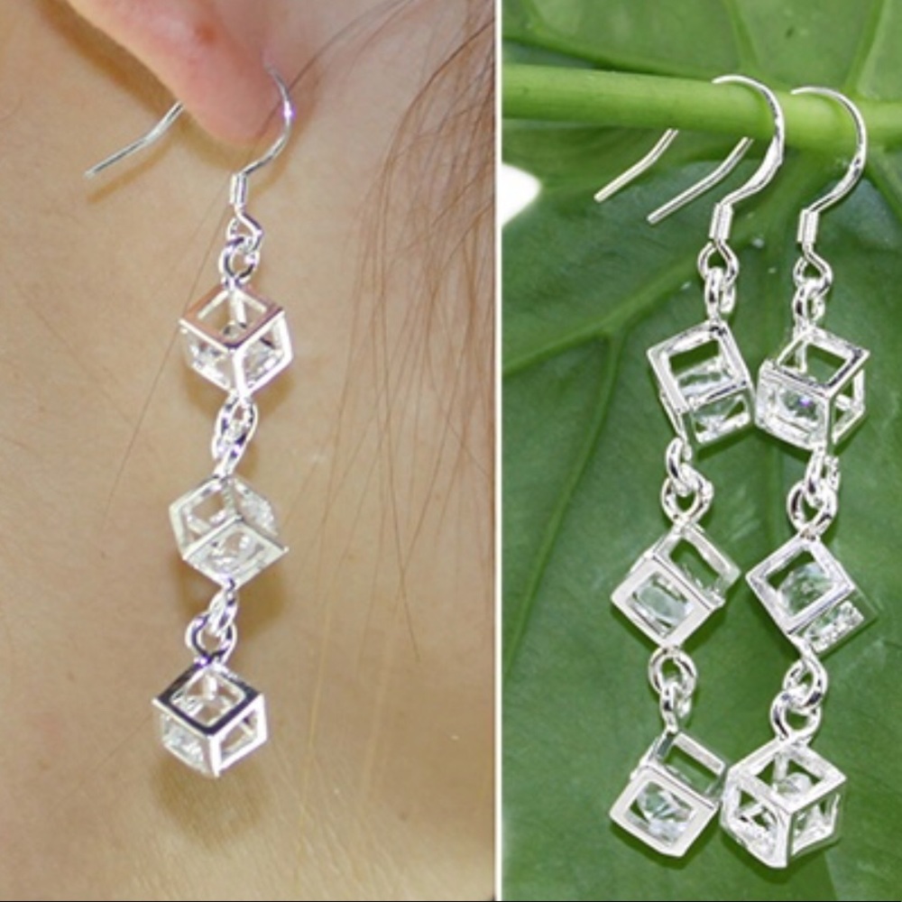 Silver crystal long floating earrings - Picture 2 of 4
